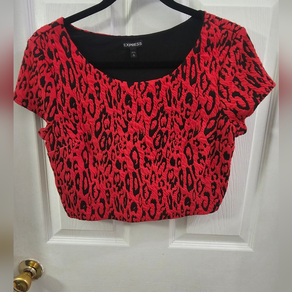 Express Red Black Animal Print Cheetah Jacquard Crop Top Women's Size Medium
